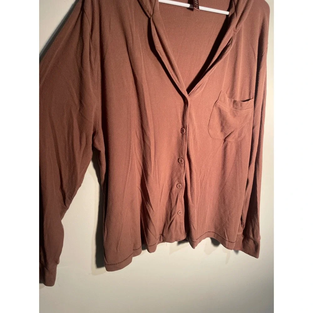 SKIMS Soft Lounge Ribbed Long Sleeve‎ Button Down Pajama Top in Copper Size XL